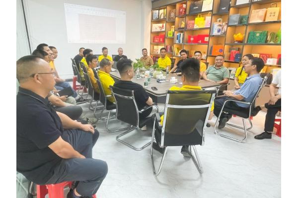 东莞江西永丰商会第三届（jiè）会长候选人巫会长带（dài）队莅临长印（yìn）工厂指导